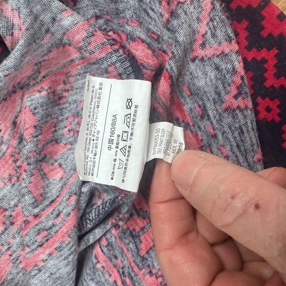 Old Navy Fair Isle Long Sleeve Shirt Women’s Small Navy Red Winter Pattern - Picture 5 of 5